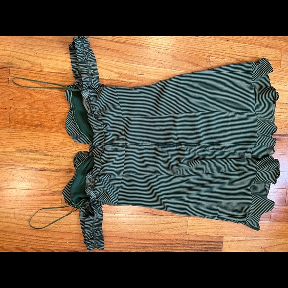 Green off the shoulder ruffle dress - Picture 5 of 5